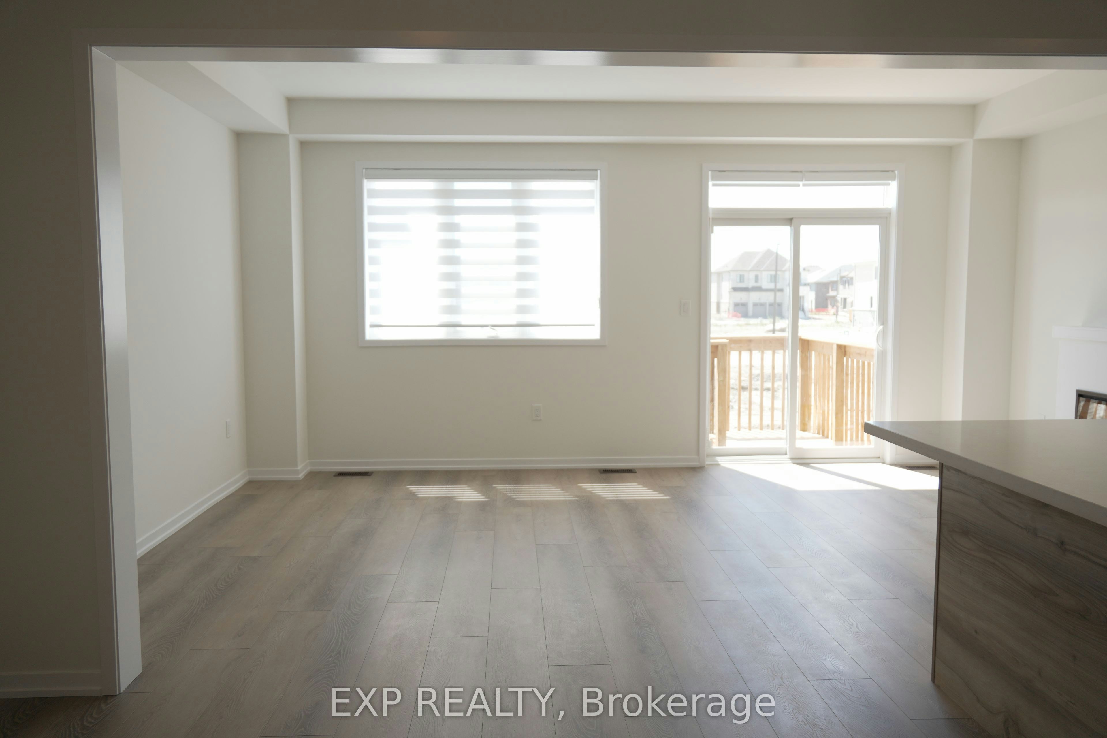 26 Alfred Garvey Gate, Georgina, ON, L4P 0M4 - 6