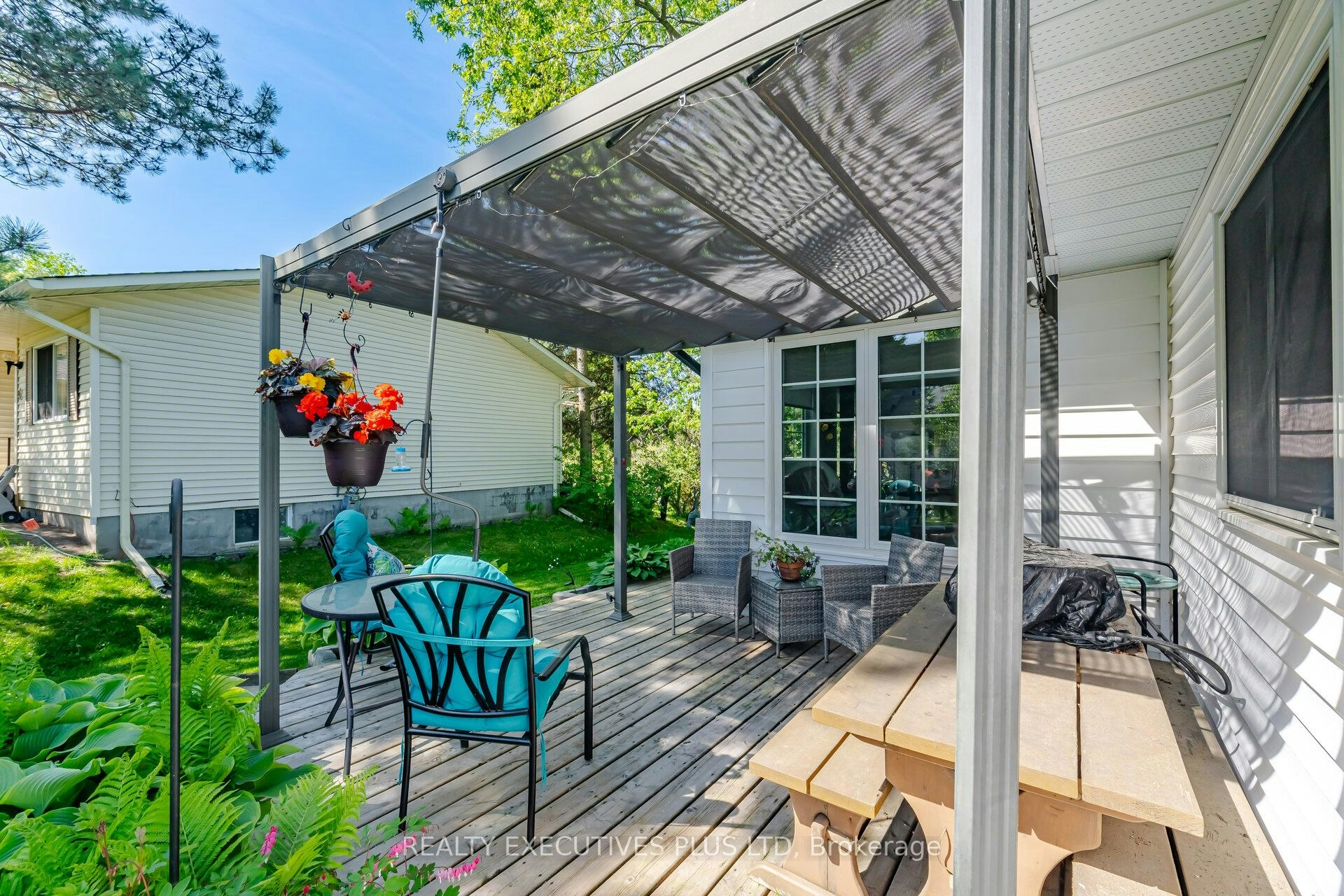 5 Tecumseth Pines Drive, New Tecumseth, ON, L0G 1W0