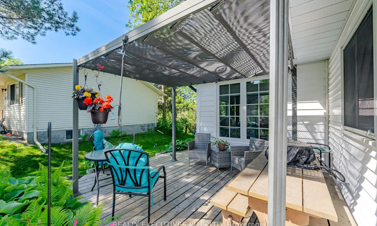 5 Tecumseth Pines Drive