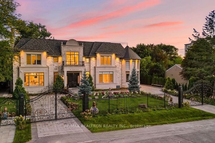 267 Arnold Avenue, Vaughan, ON, L4J 1C3