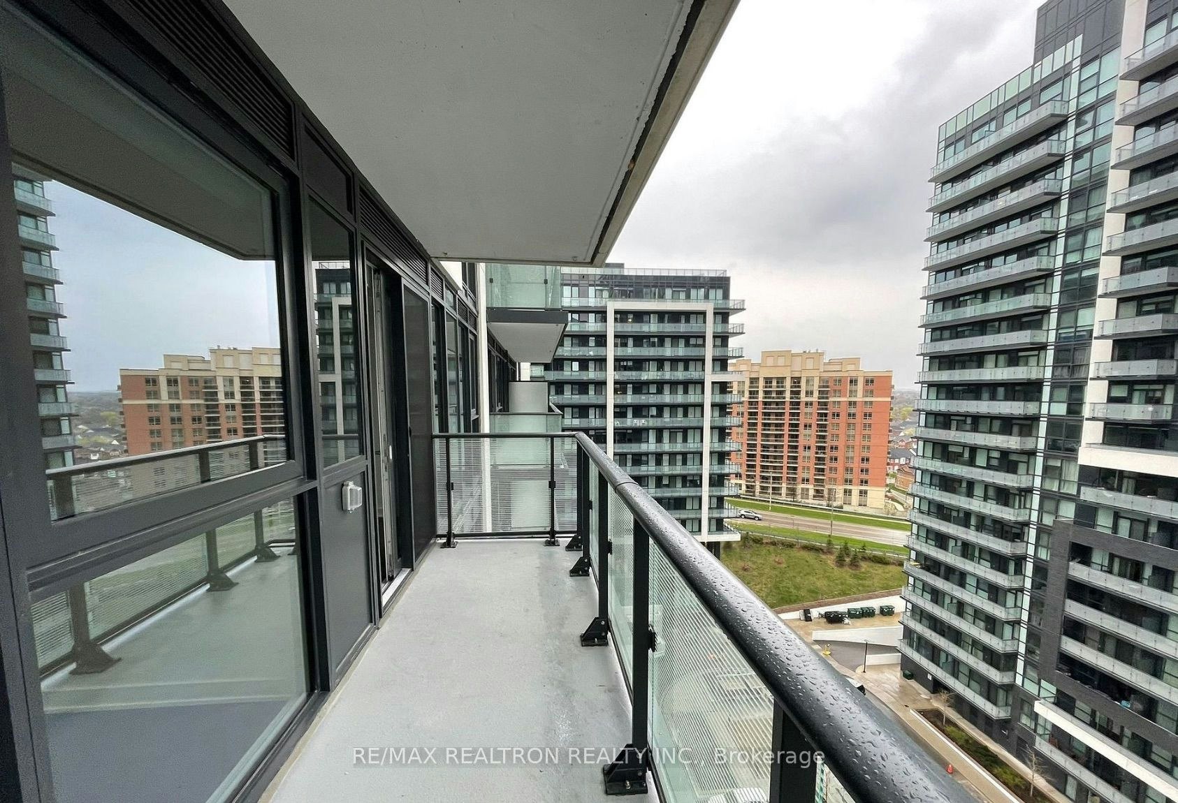 1106-95 Oneida Crescent, Richmond Hill, ON, L4B 0H5 - 3