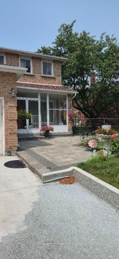 Bsmt-24 Guildwood Drive, Richmond Hill, ON, L4C 8E5