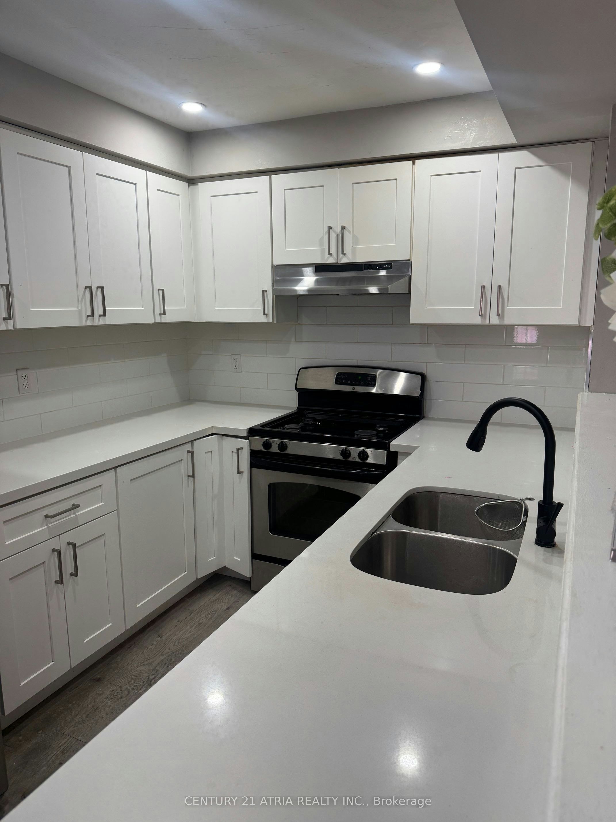 482 Bur Oak Avenue, Markham, ON, L6C 3A8 - 2