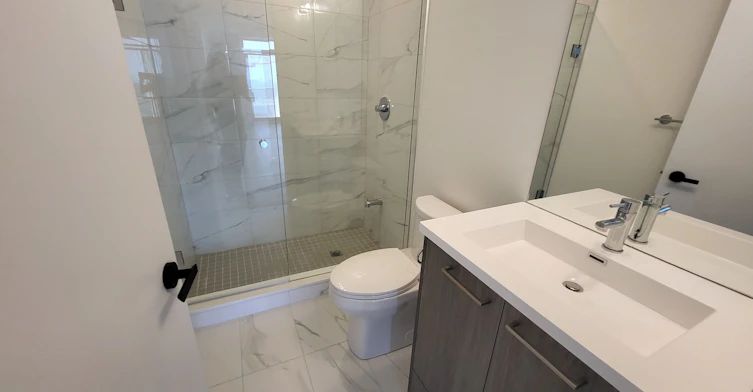 1612-28 Interchange Way, Vaughan, ON, L4K 0P8 - 11