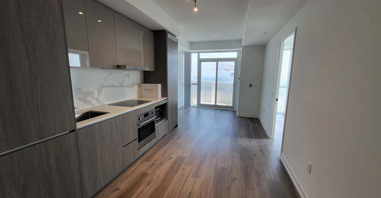 1612-28 Interchange Way, Vaughan, ON, L4K 0P8 - 2