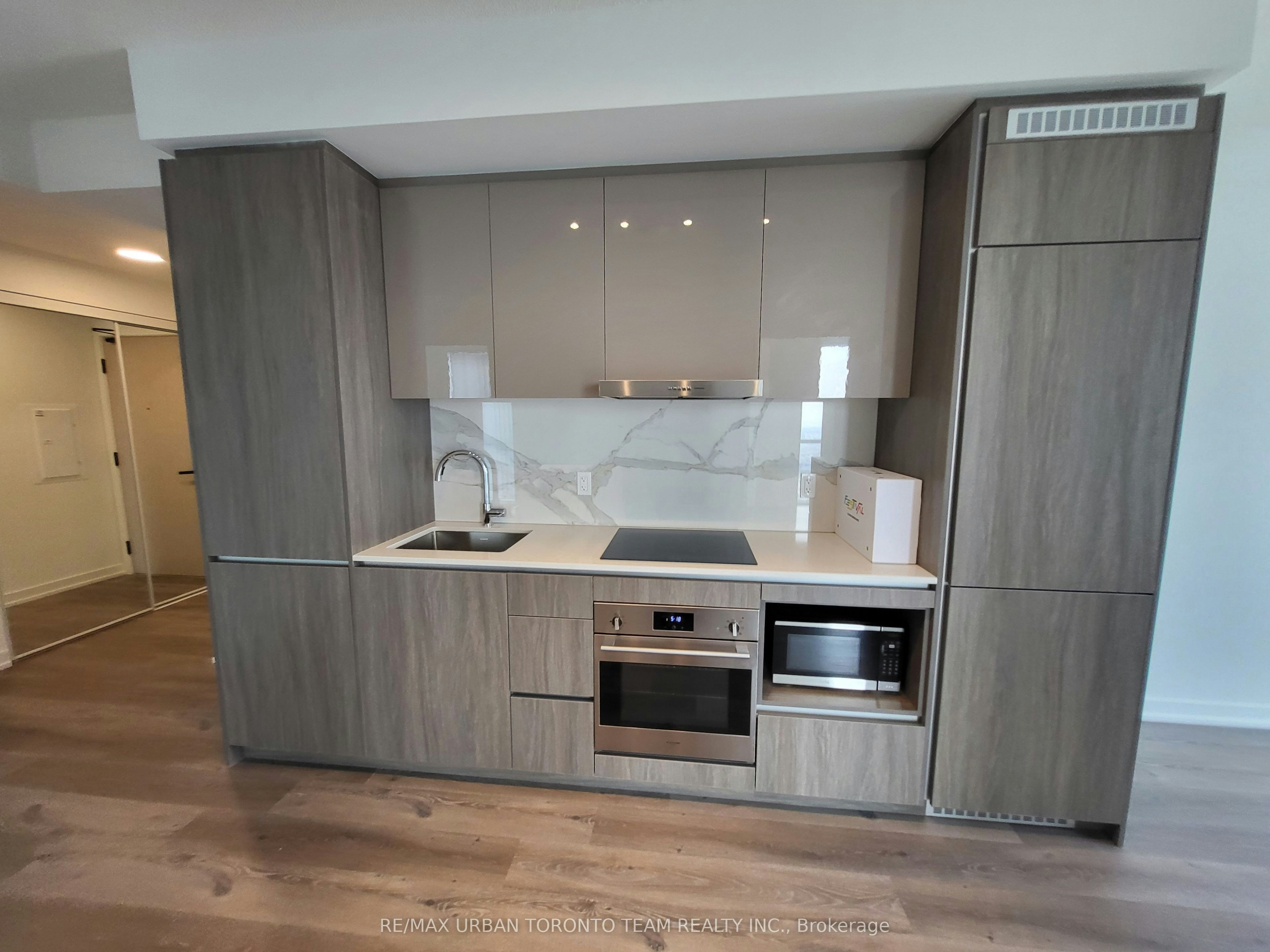 1612-28 Interchange Way, Vaughan, ON, L4K 0P8 - 4