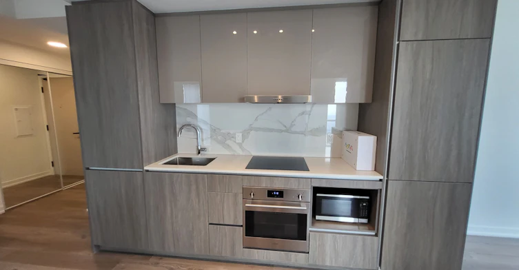1612-28 Interchange Way, Vaughan, ON, L4K 0P8 - 4