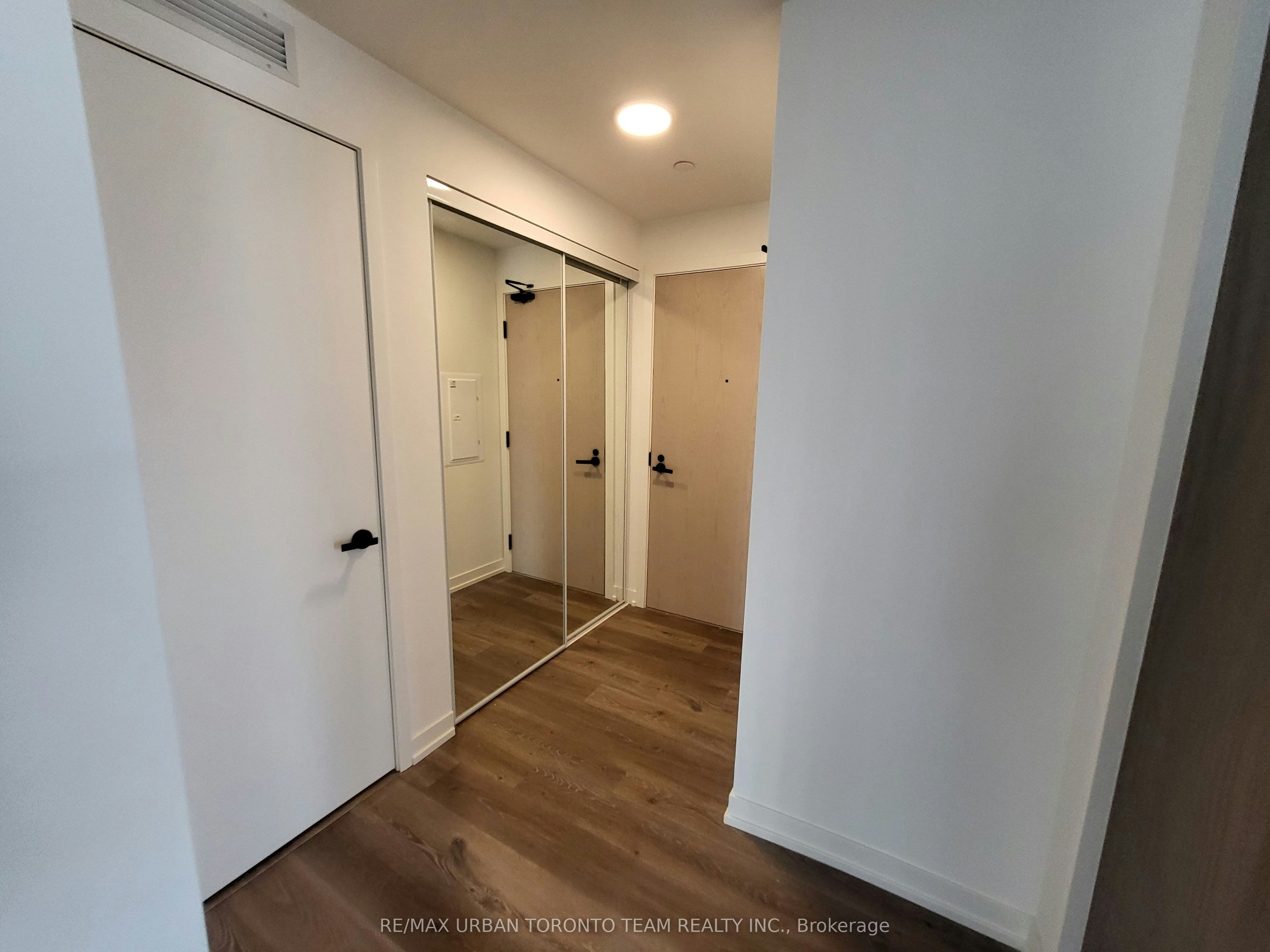 1612-28 Interchange Way, Vaughan, ON, L4K 0P8 - 7