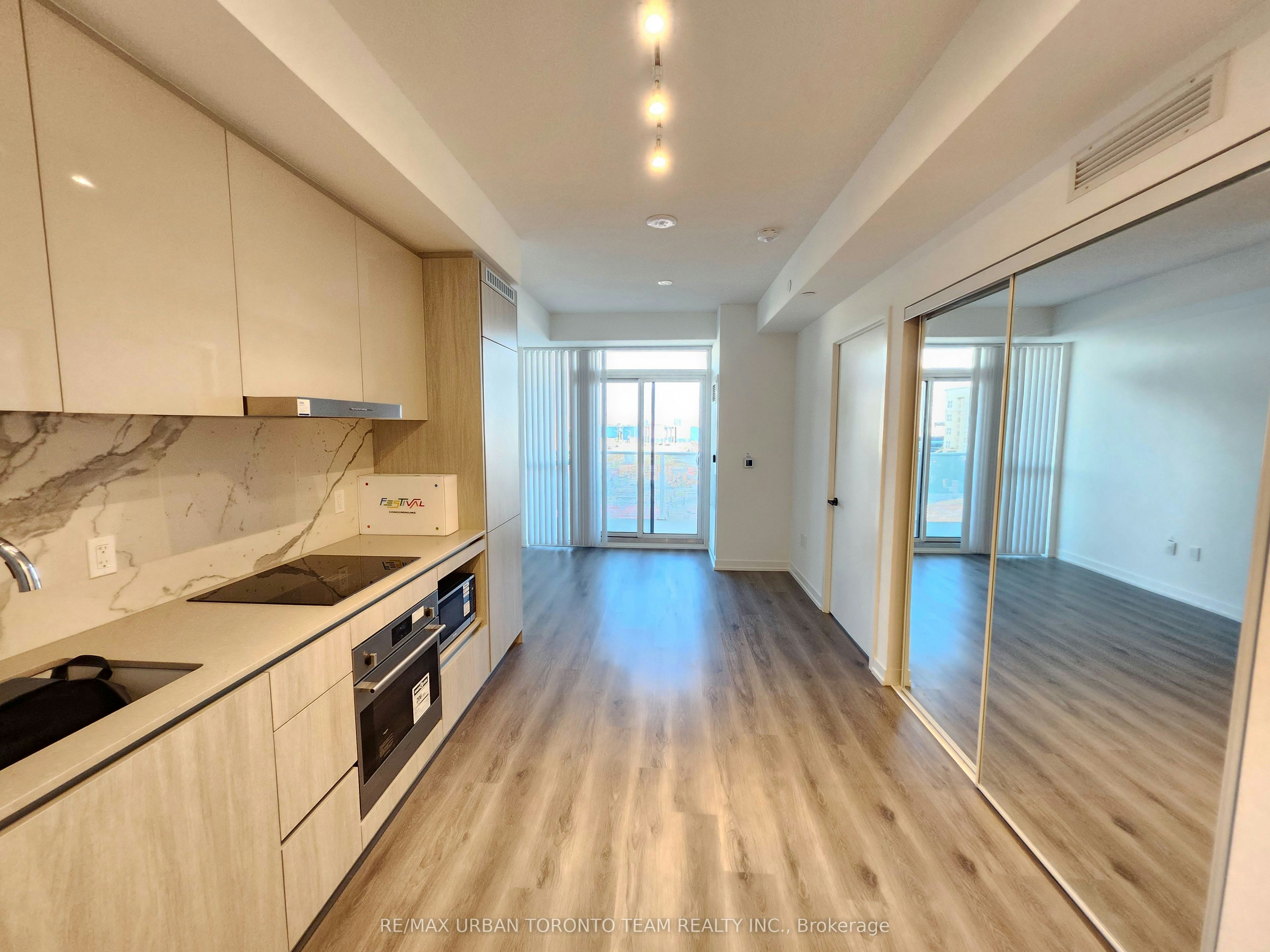 518-28 Interchange Way, Vaughan, ON, L4K 0P8 - 2