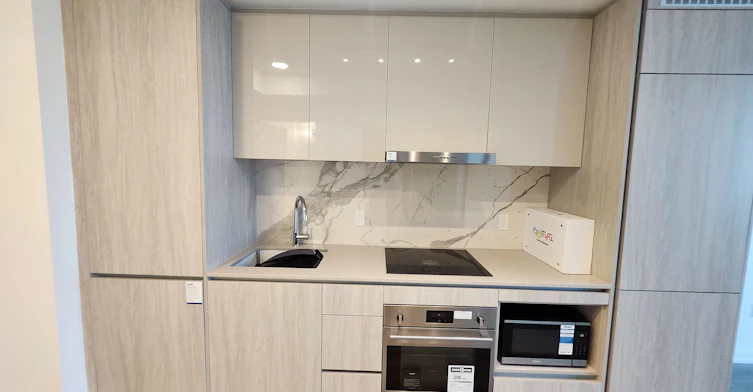 518-28 Interchange Way, Vaughan, ON, L4K 0P8 - 3