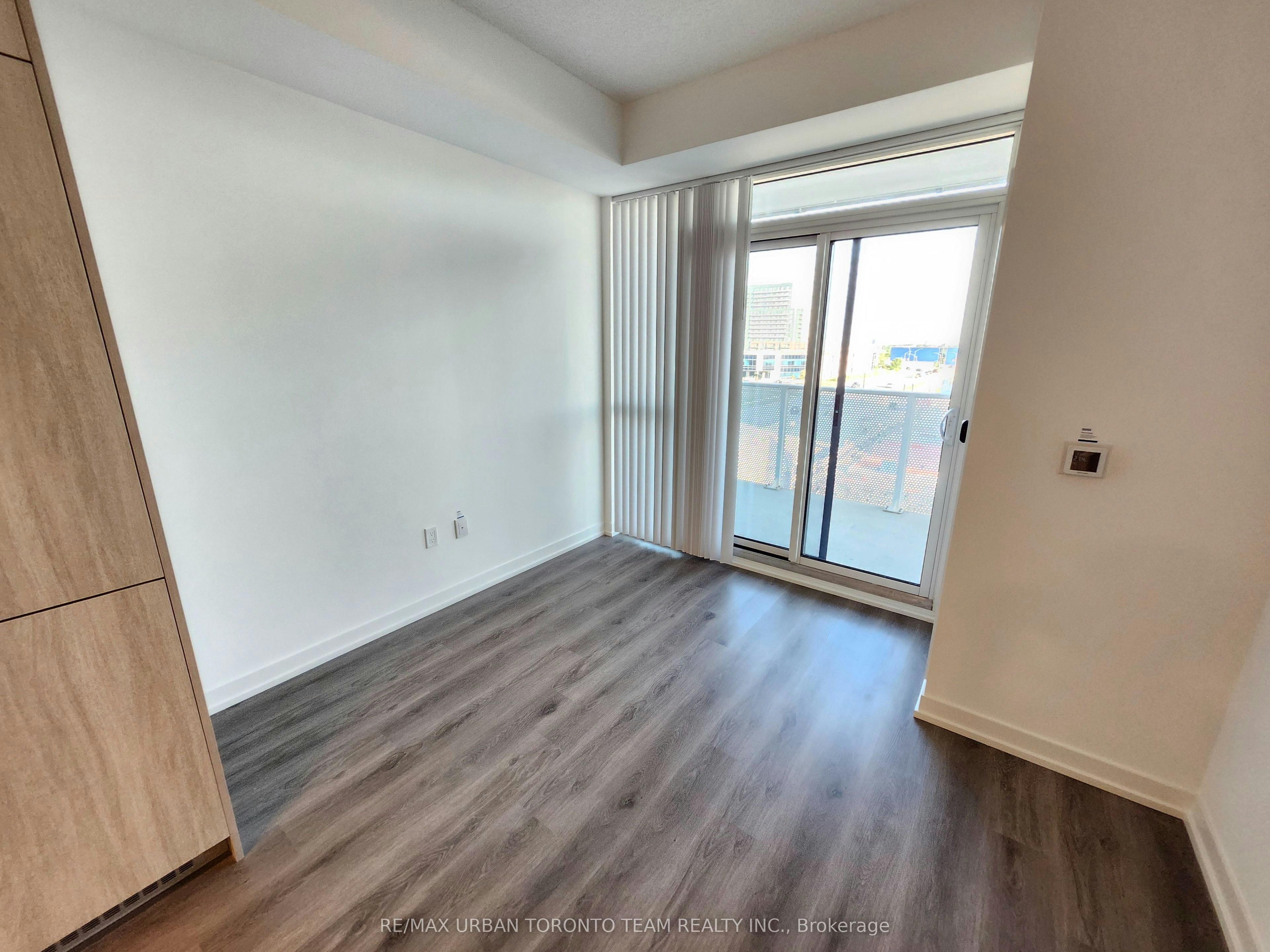 518-28 Interchange Way, Vaughan, ON, L4K 0P8 - 4