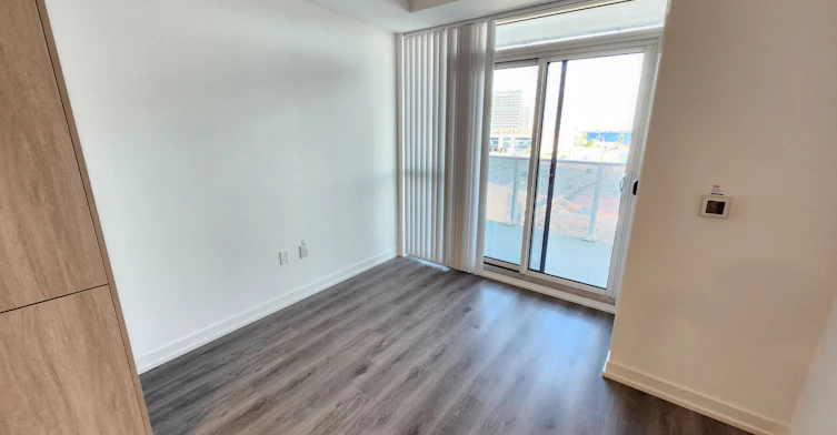 518-28 Interchange Way, Vaughan, ON, L4K 0P8 - 4