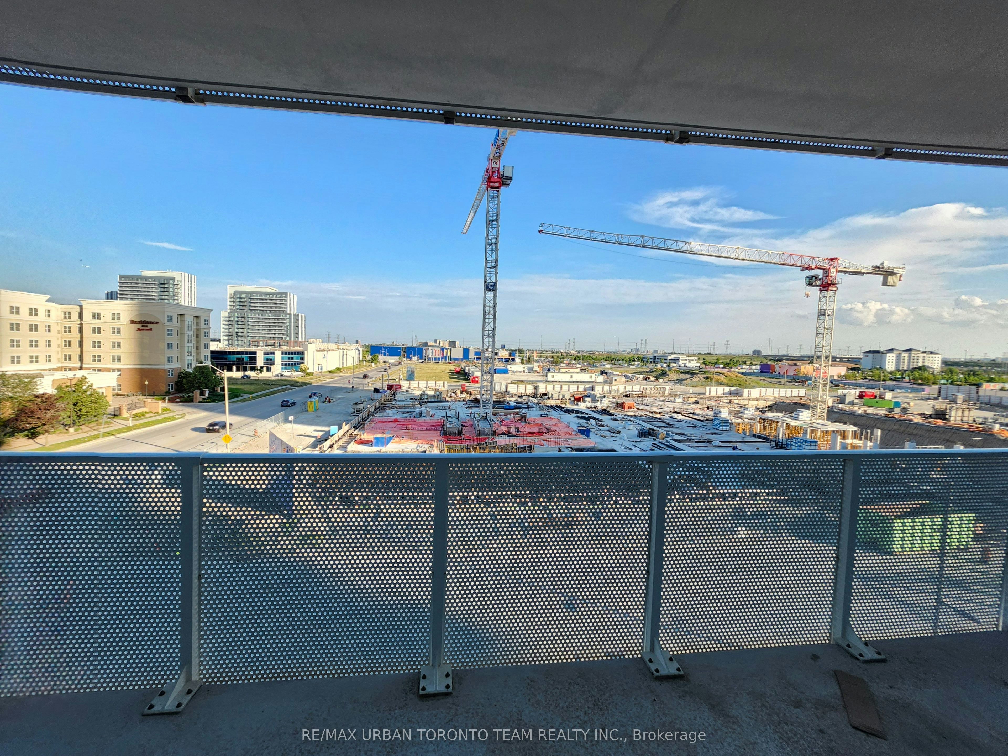 518-28 Interchange Way, Vaughan, ON, L4K 0P8 - 8