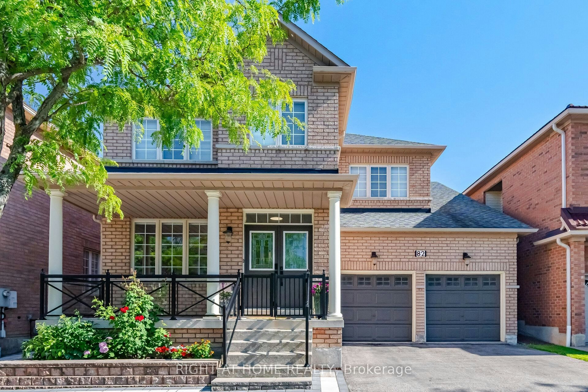 82 Starhill Crescent, Markham, ON, L6C 3A2