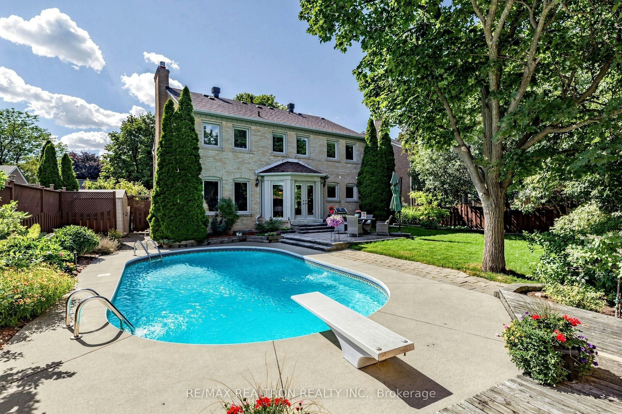 84 Ferndell Circle, Markham, ON, L3R 3Y8