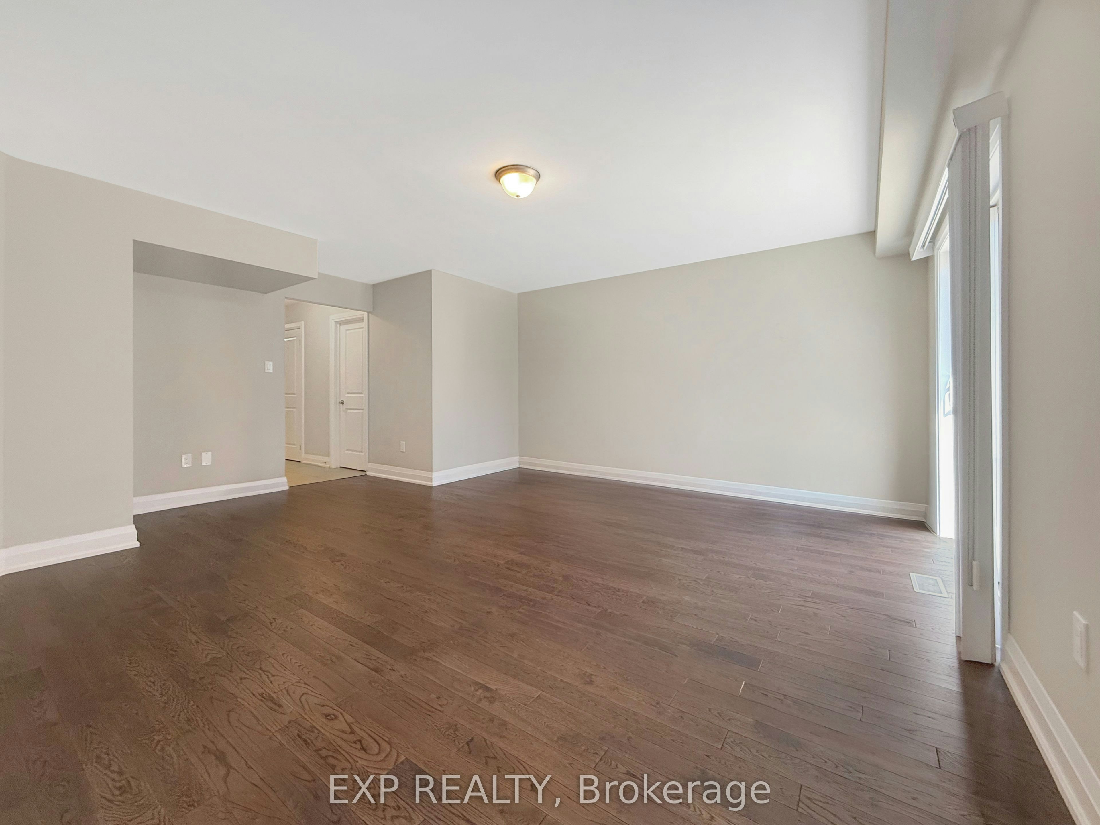 923 Isaac Phillips Way, Newmarket, ON, L3X 2Y8 - 6