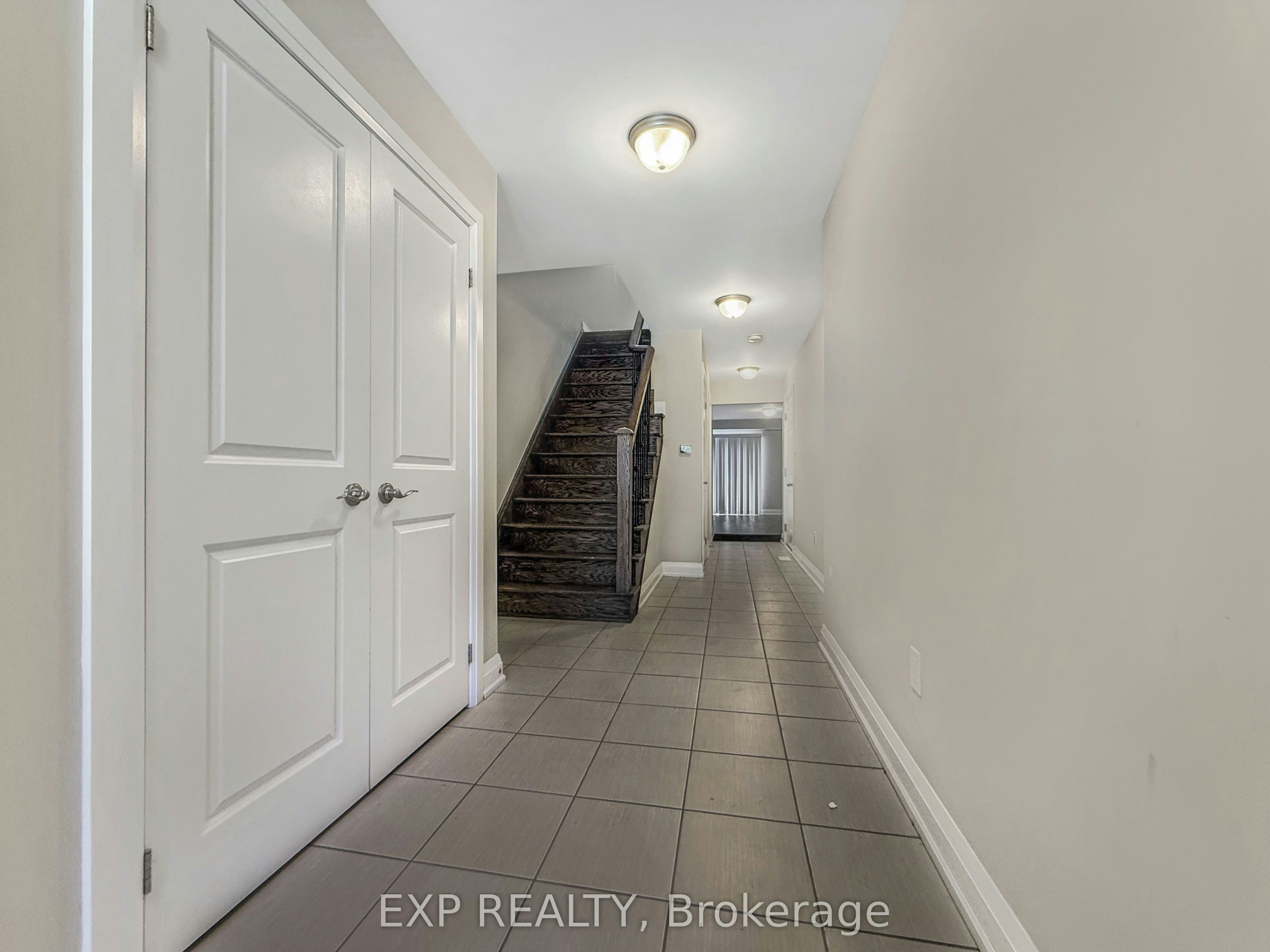 923 Isaac Phillips Way, Newmarket, ON, L3X 2Y8 - 2