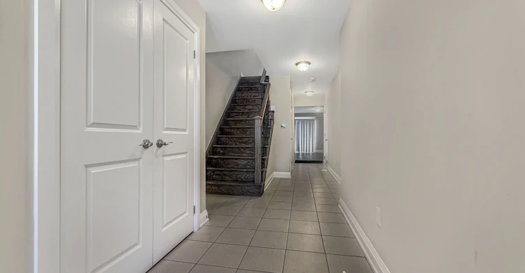 923 Isaac Phillips Way, Newmarket, ON, L3X 2Y8 - 2