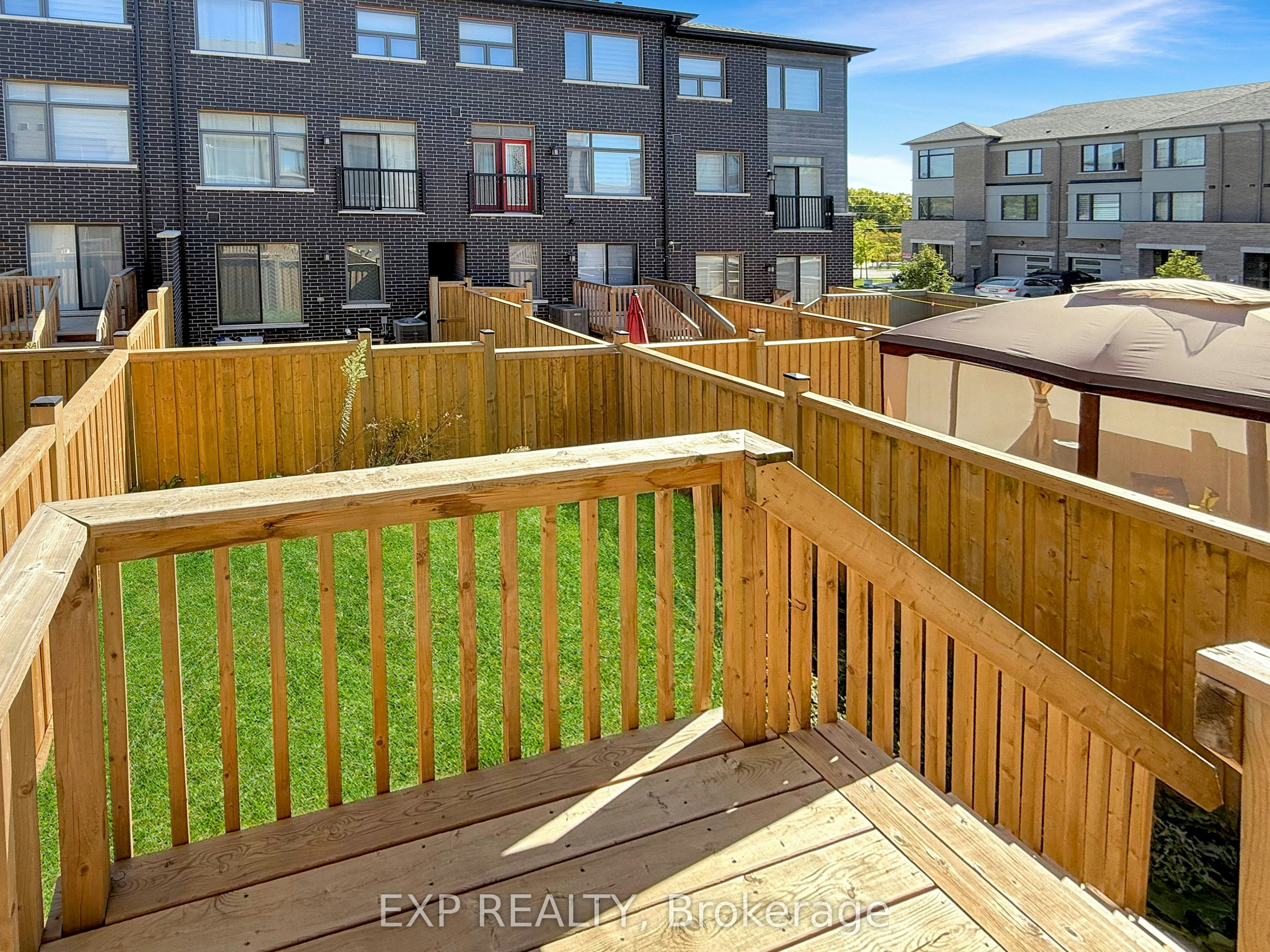 923 Isaac Phillips Way, Newmarket, ON, L3X 2Y8 - 4