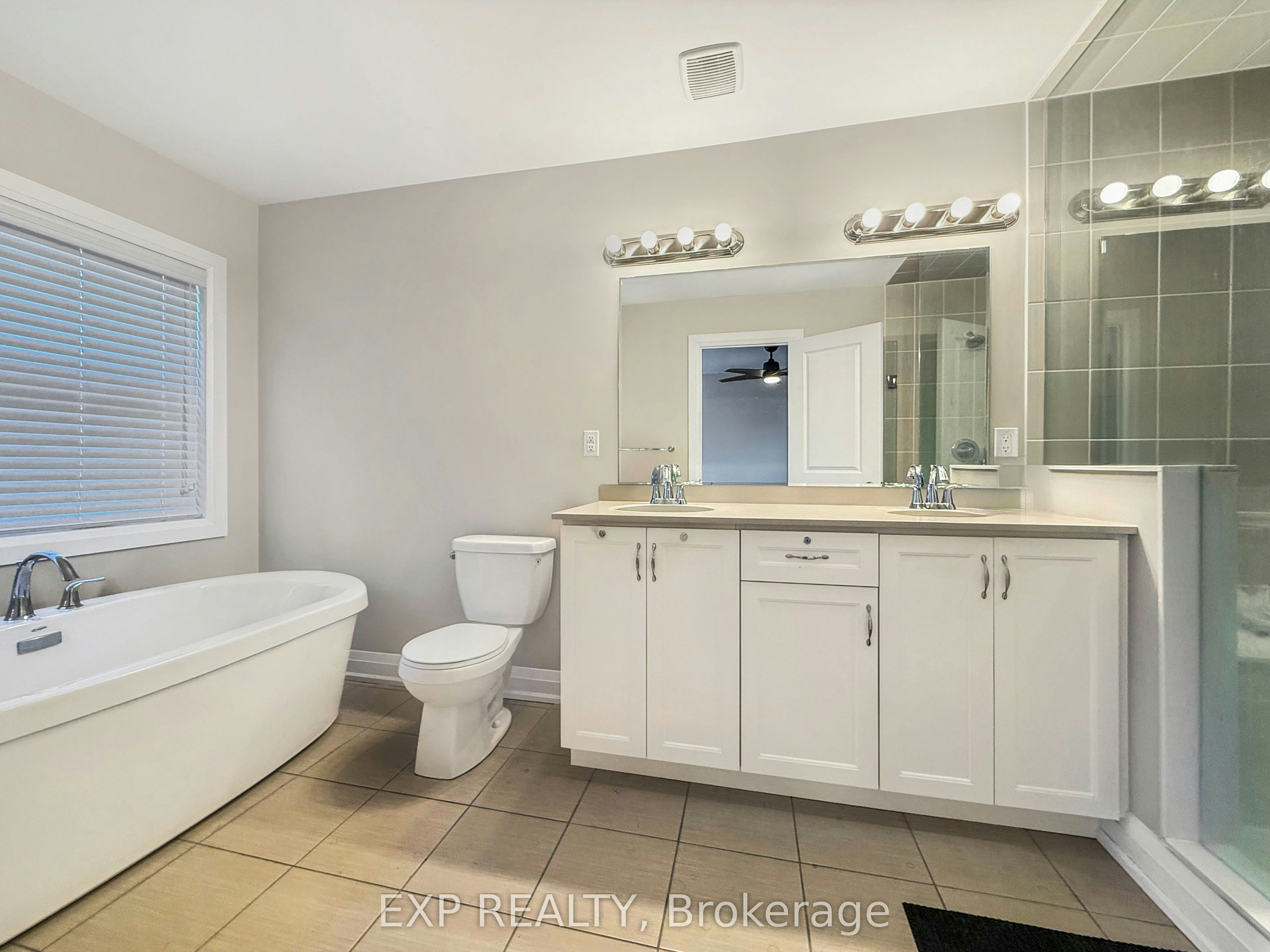 923 Isaac Phillips Way, Newmarket, ON, L3X 2Y8 - 14