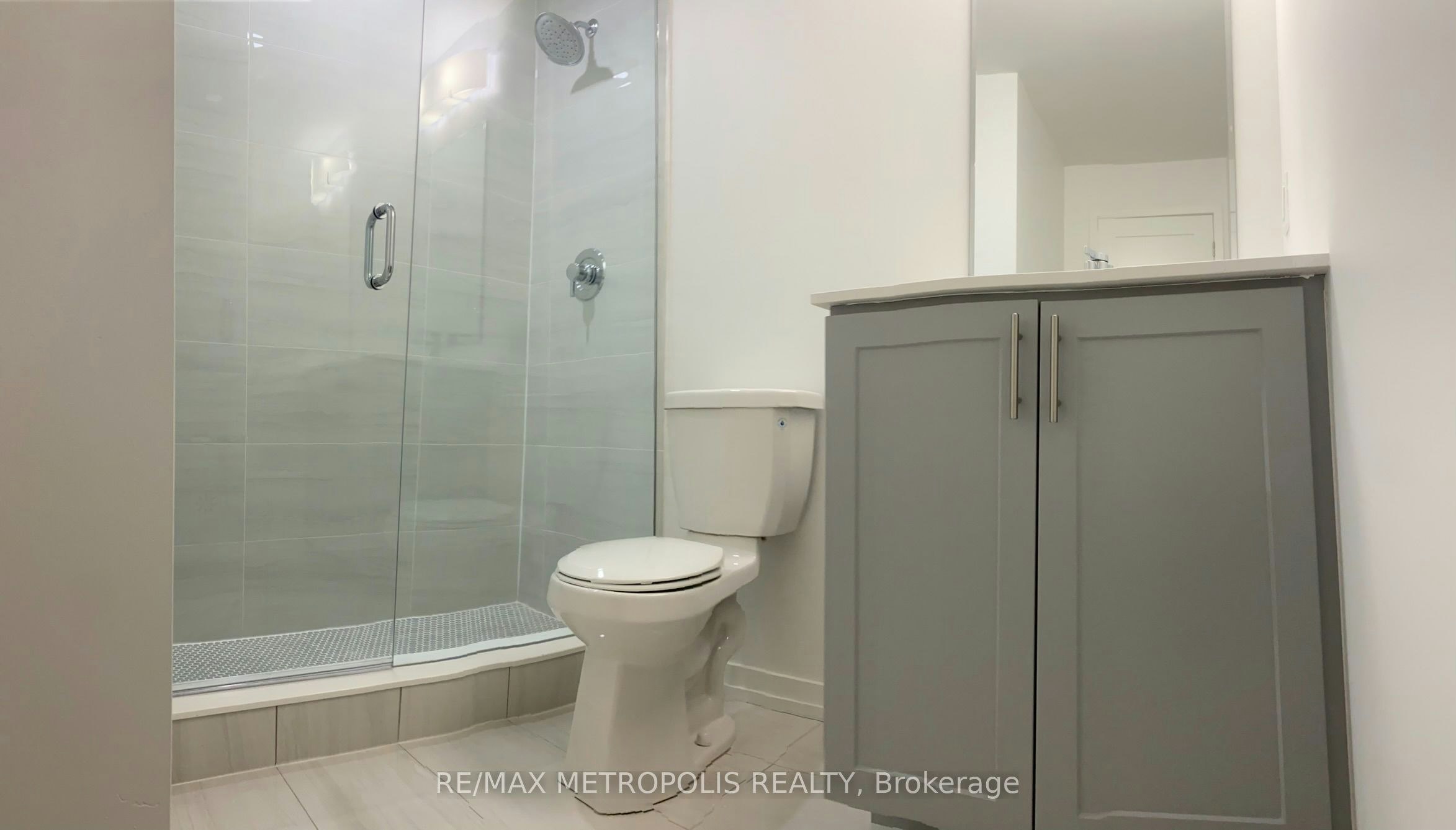 20-14 Lytham Green Circle, Newmarket, ON, L3Y 0H3 - 13