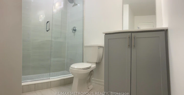 20-14 Lytham Green Circle, Newmarket, ON, L3Y 0H3 - 13