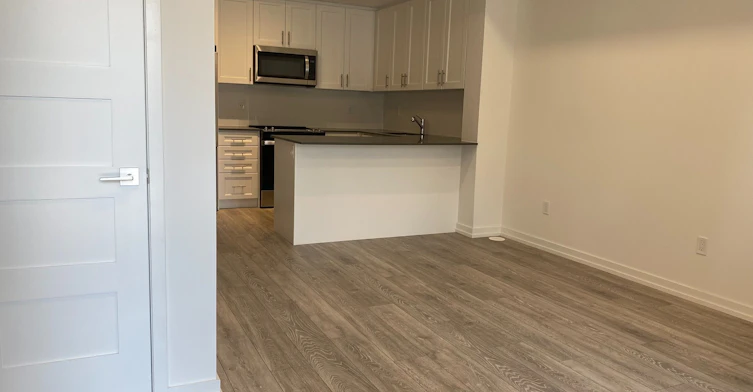 20-14 Lytham Green Circle, Newmarket, ON, L3Y 0H3 - 5