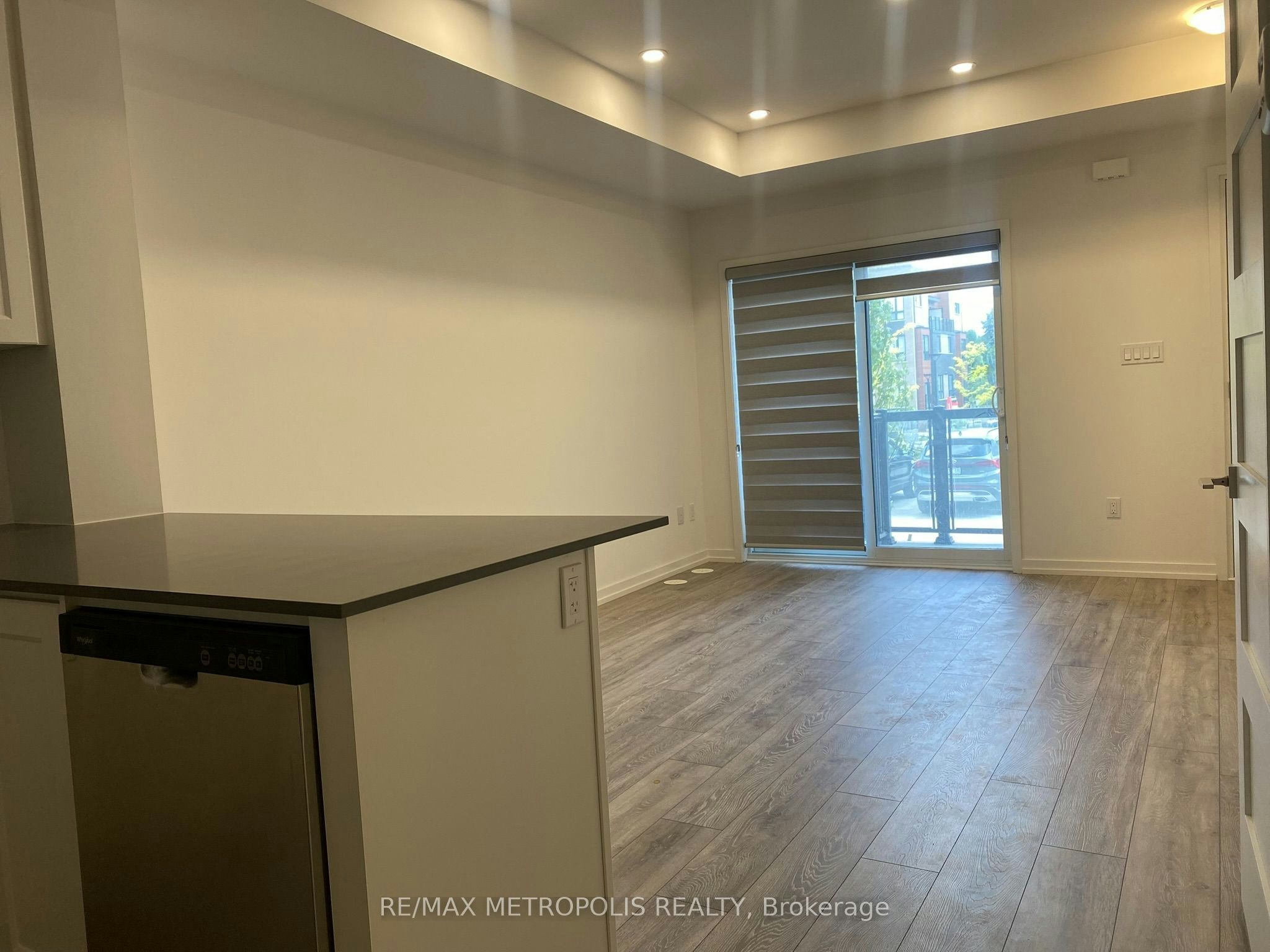 20-14 Lytham Green Circle, Newmarket, ON, L3Y 0H3 - 6