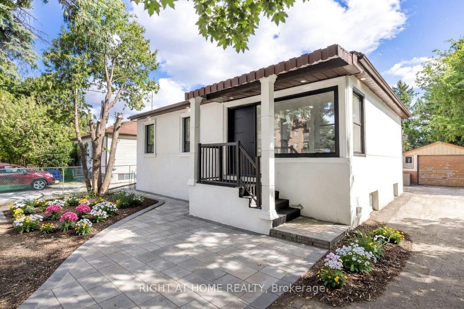 225 Essex Avenue, Richmond Hill, ON, L4C 2C1