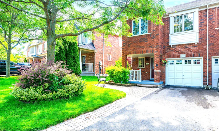 204 Burgess Crescent
