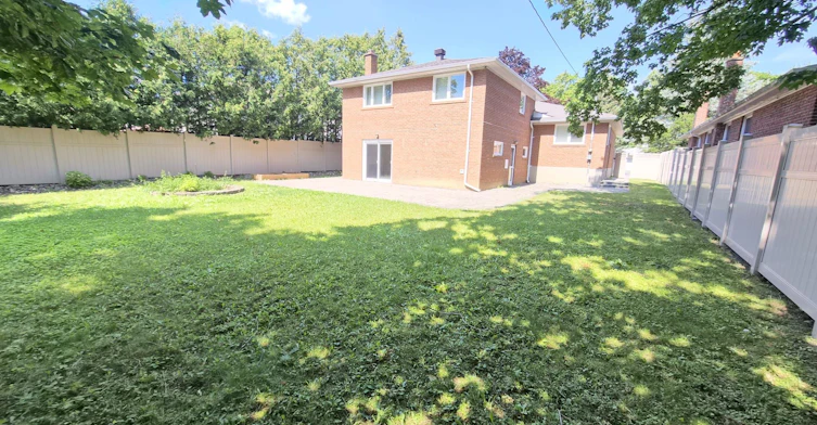 8 Multiflora Place, Markham, ON, L3T 2W5 - 4