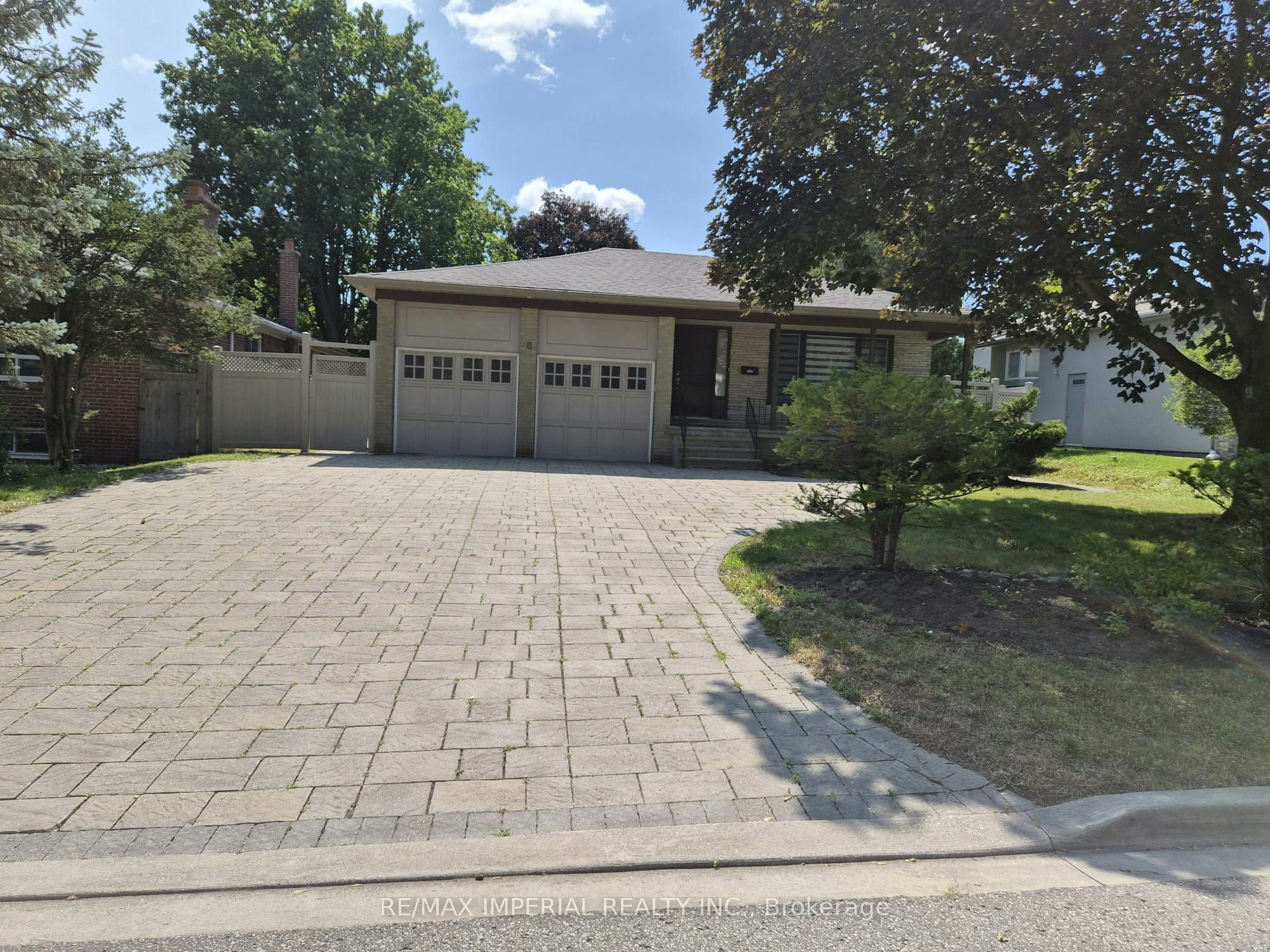 8 Multiflora Place, Markham, ON, L3T 2W5