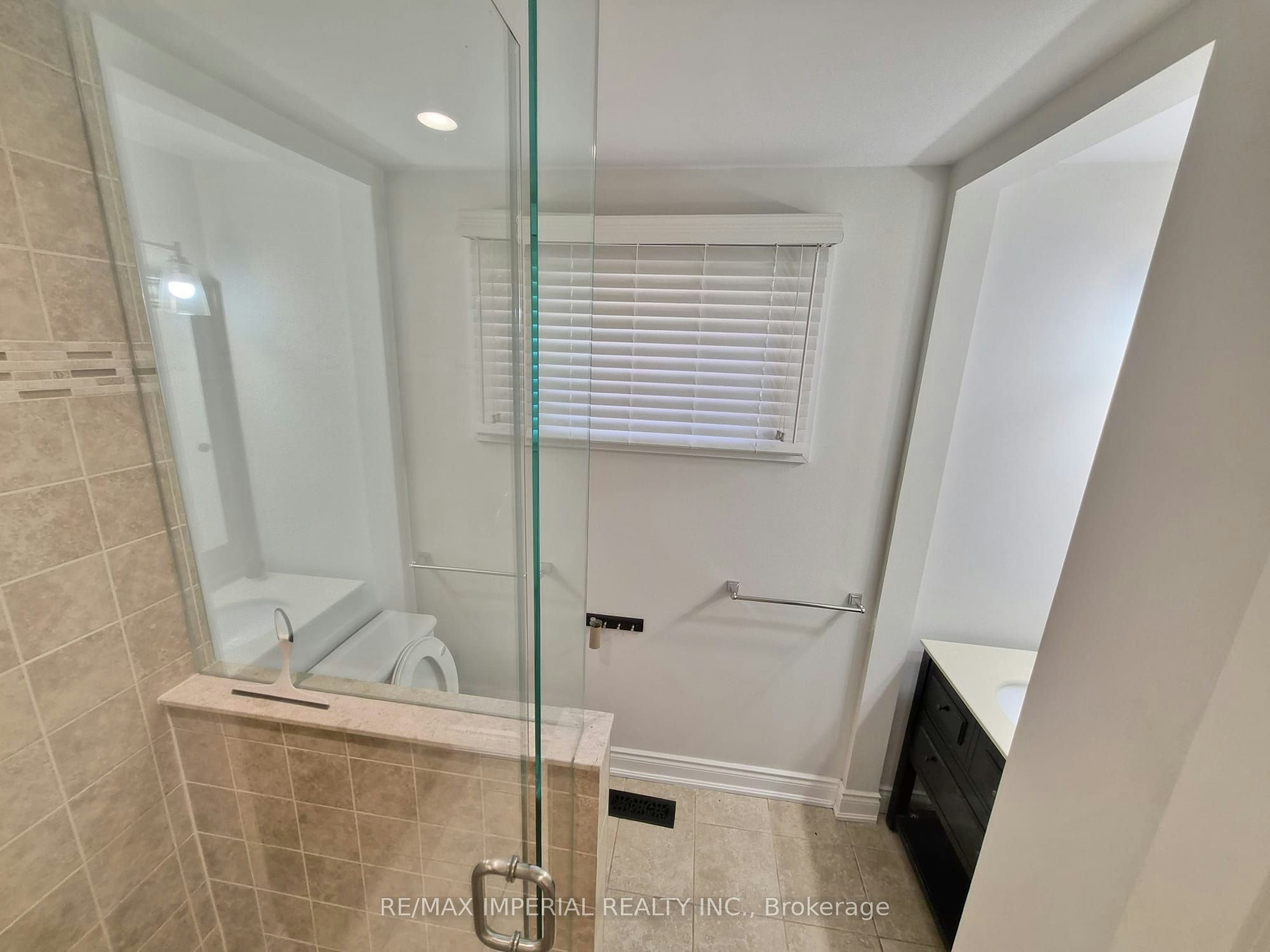 8 Multiflora Place, Markham, ON, L3T 2W5 - 8
