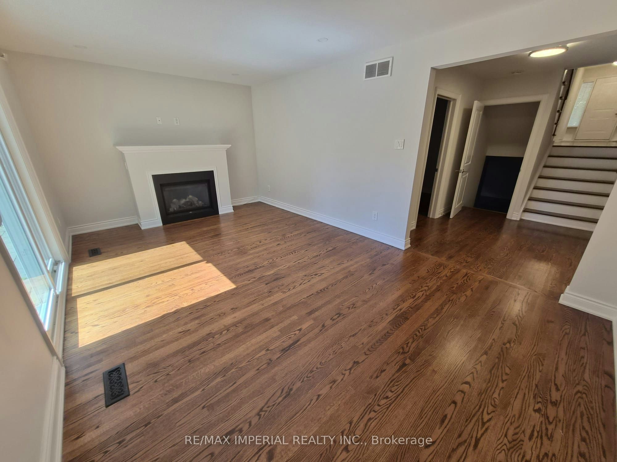8 Multiflora Place, Markham, ON, L3T 2W5 - 7