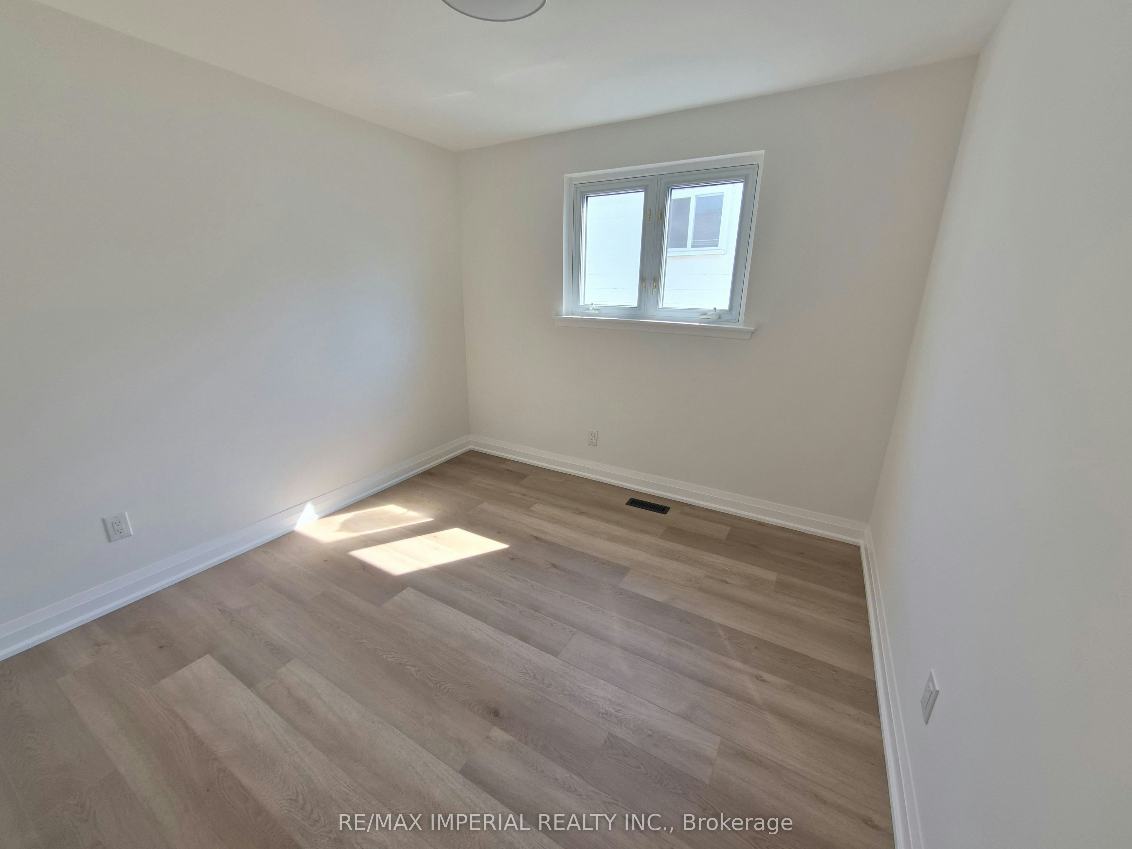 757 Pam Crescent, Newmarket, ON, L3Y 5B7 - 15