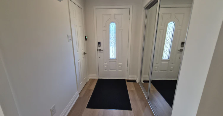 757 Pam Crescent, Newmarket, ON, L3Y 5B7 - 4
