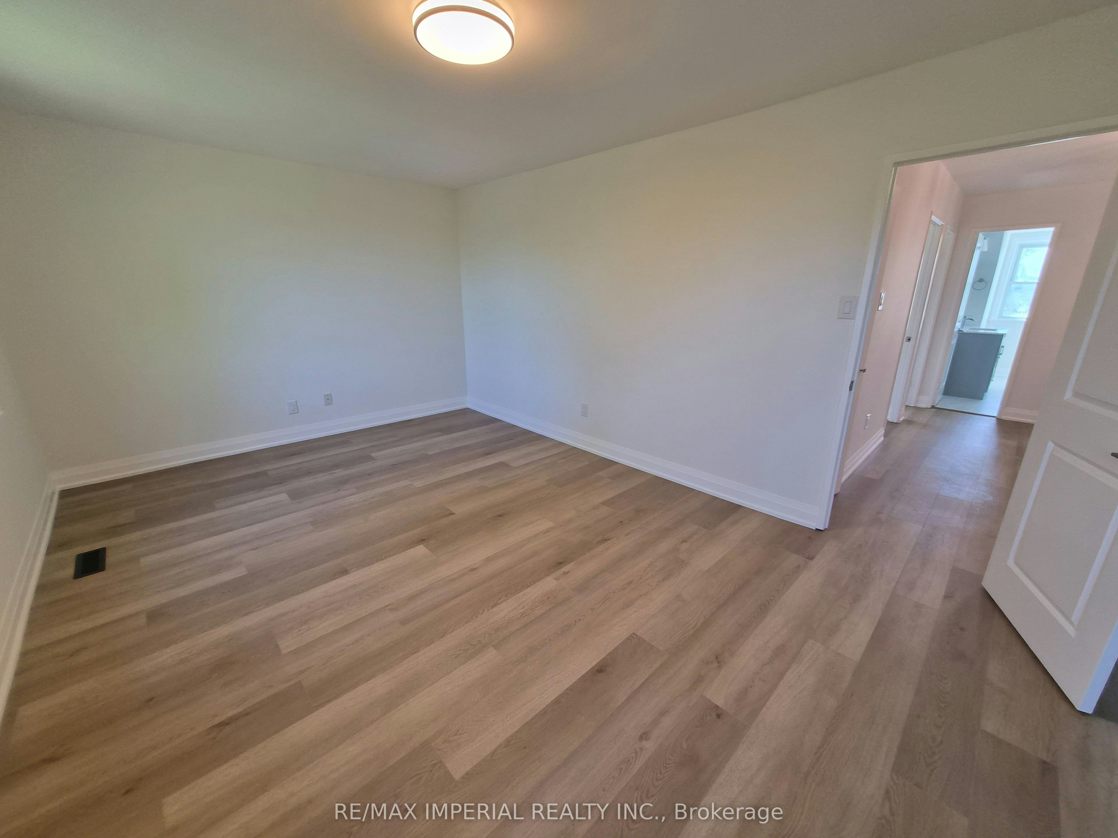 757 Pam Crescent, Newmarket, ON, L3Y 5B7 - 13