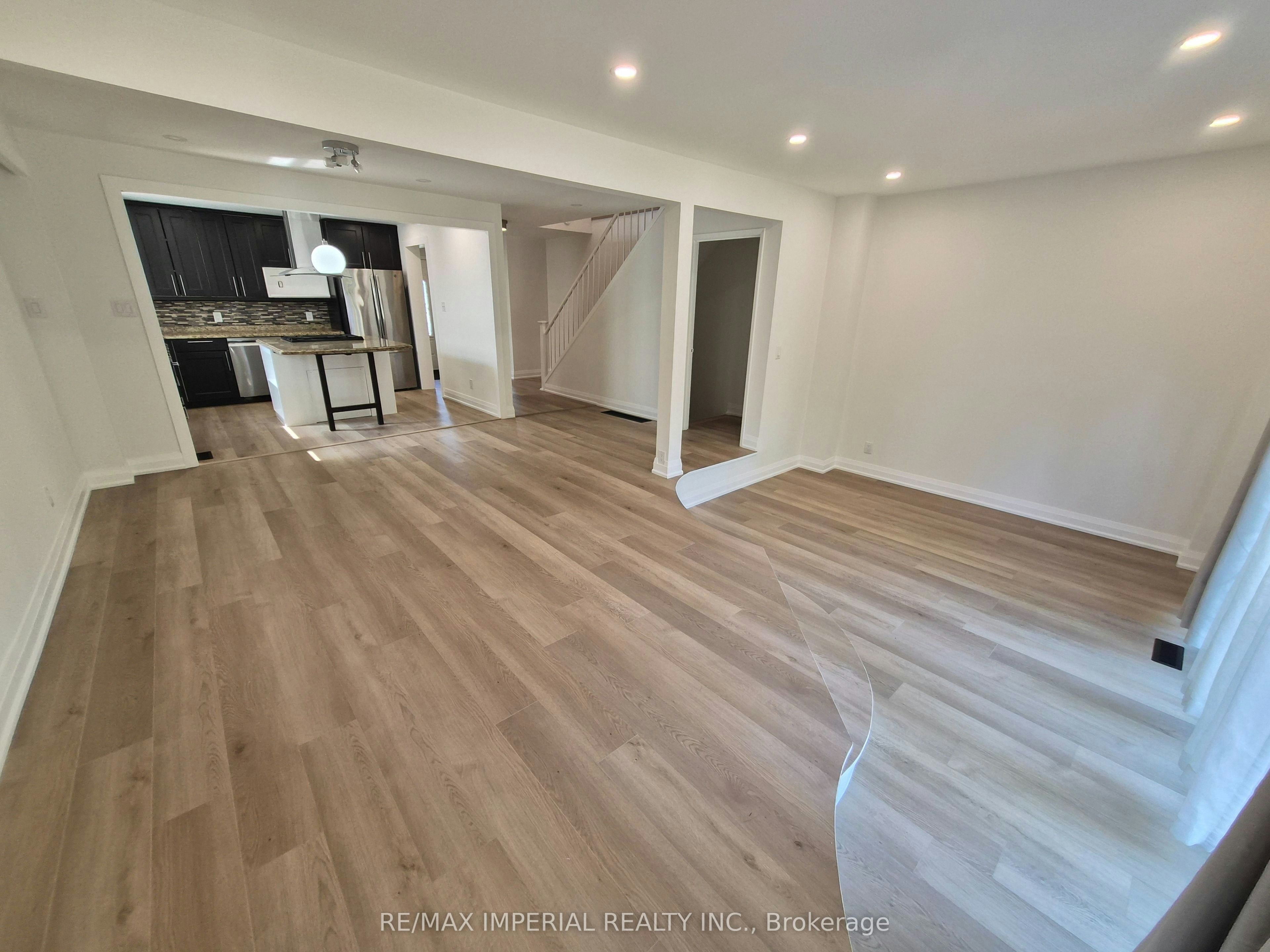 757 Pam Crescent, Newmarket, ON, L3Y 5B7 - 9