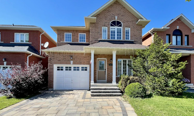 123 Woodbury Crescent