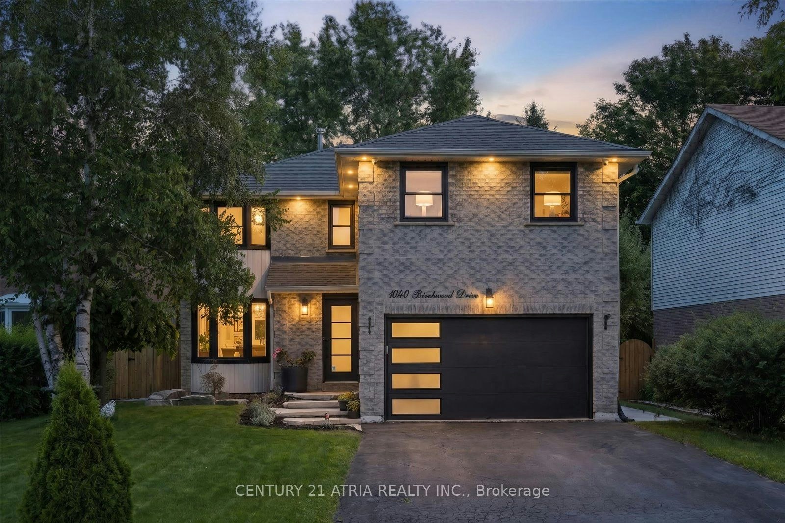 1040 Birchwood Drive, Newmarket, ON, L3Y 6J8