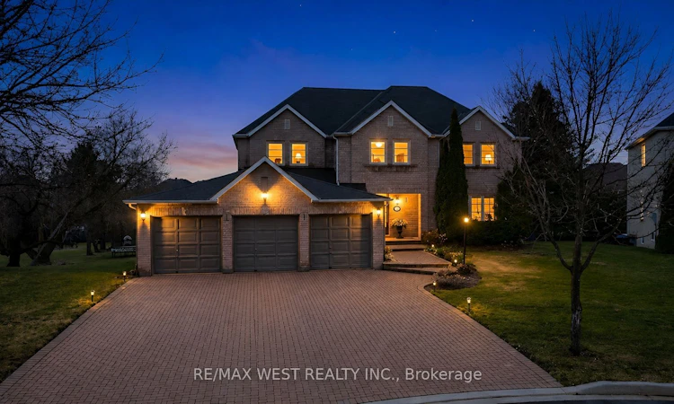 93 Fern Valley Crescent