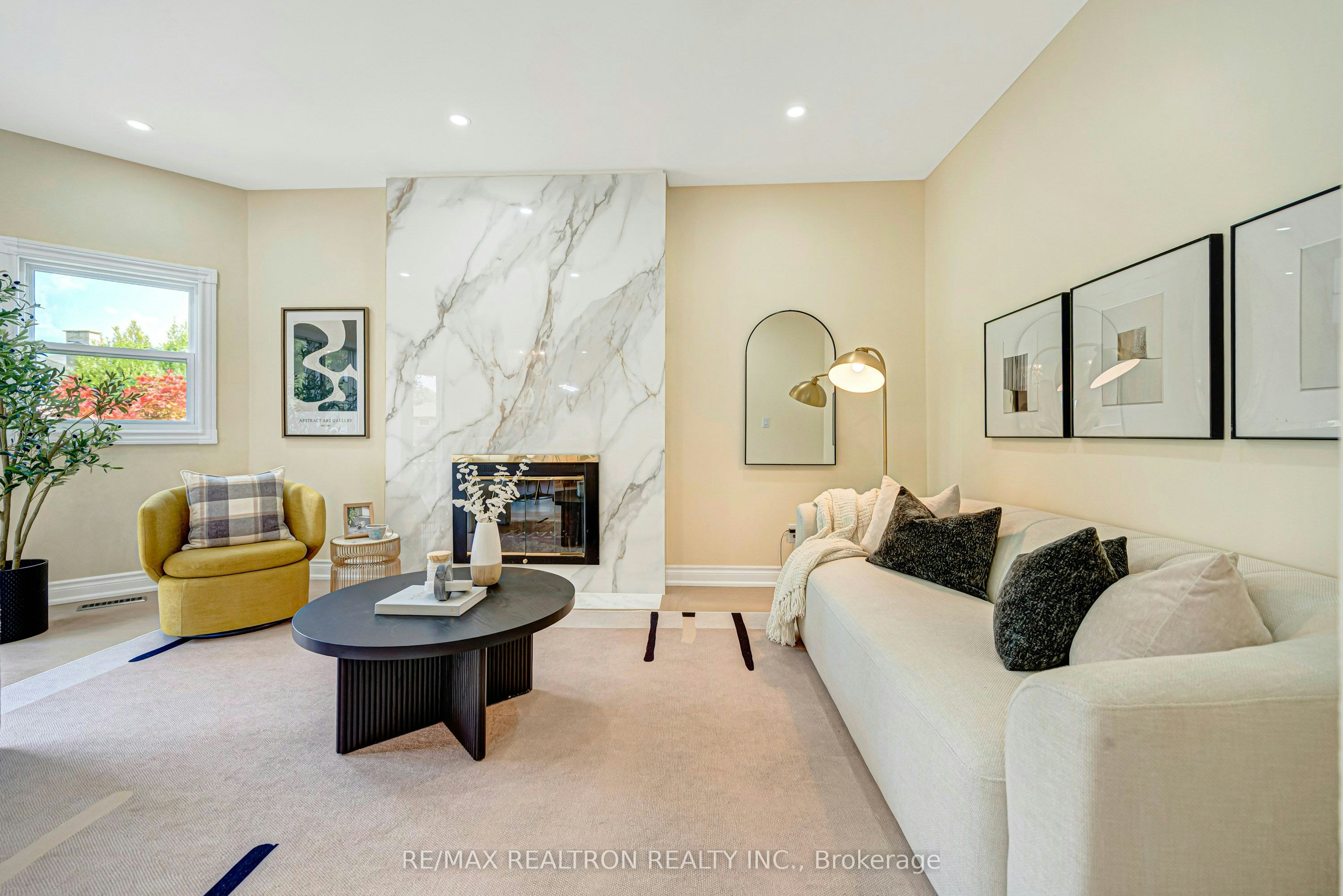 27 Captain Francis Drive, Markham, ON, L3R 9C8