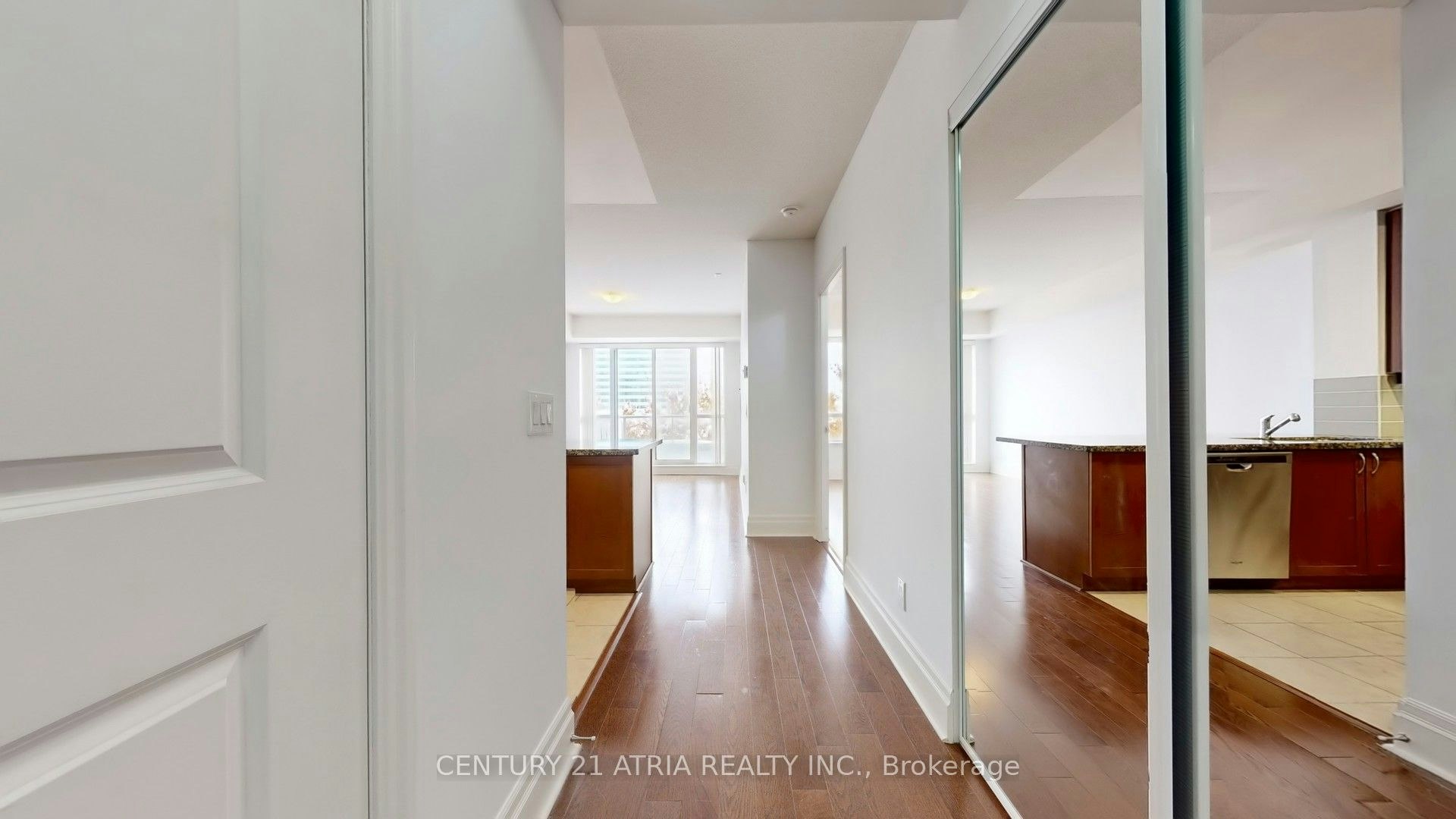 311D-57 Upper Duke Crescent, Markham, ON, L6G 0B0 - 37