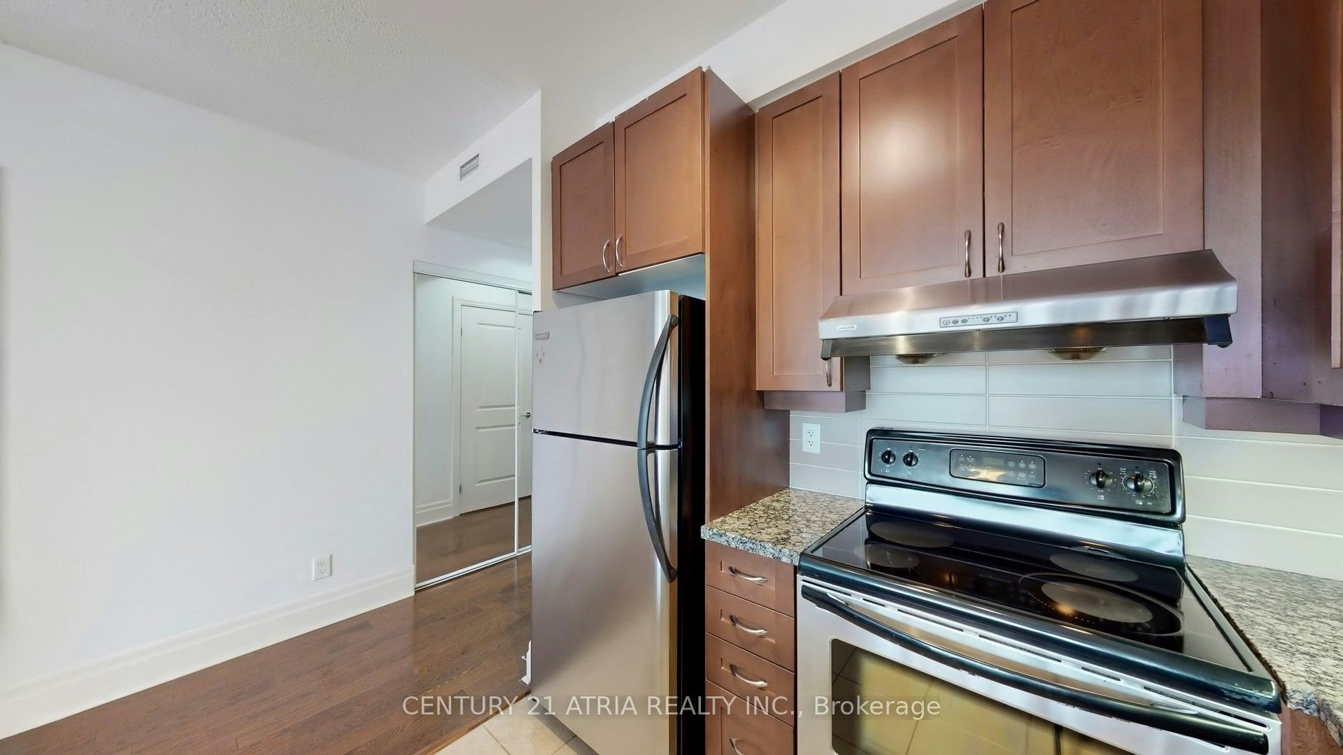 311D-57 Upper Duke Crescent, Markham, ON, L6G 0B0 - 24
