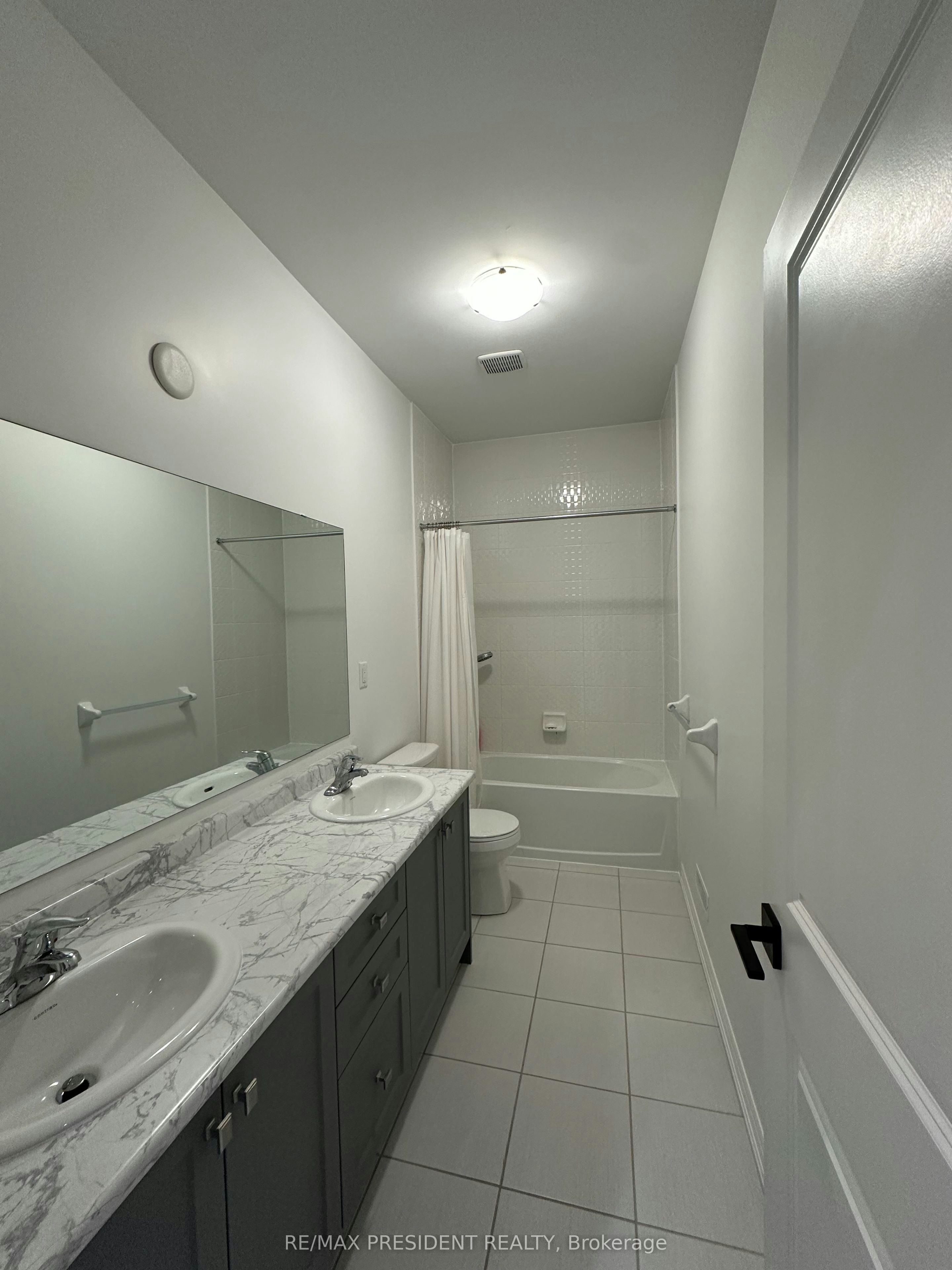 63 Holyrood Crescent, Vaughan, ON, L4H 5G2 - 11