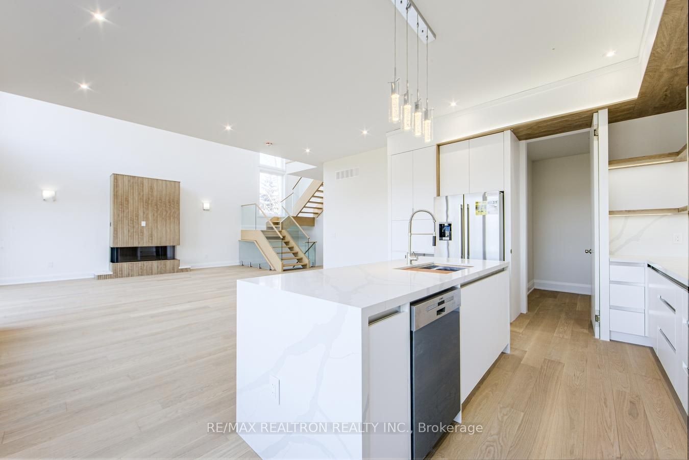 496 Duclos Point Road, Georgina, ON, L0E 1N0 - 11