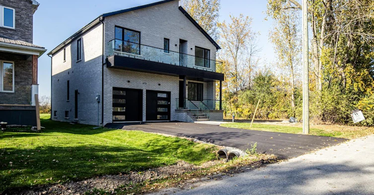 496 Duclos Point Road, Georgina, ON, L0E 1N0