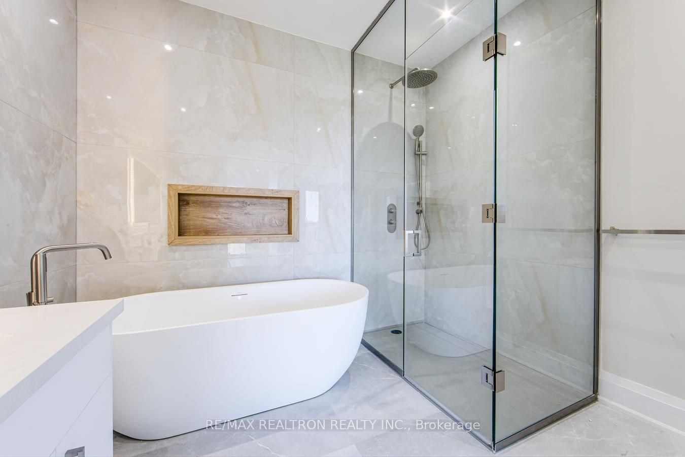 496 Duclos Point Road, Georgina, ON, L0E 1N0 - 18