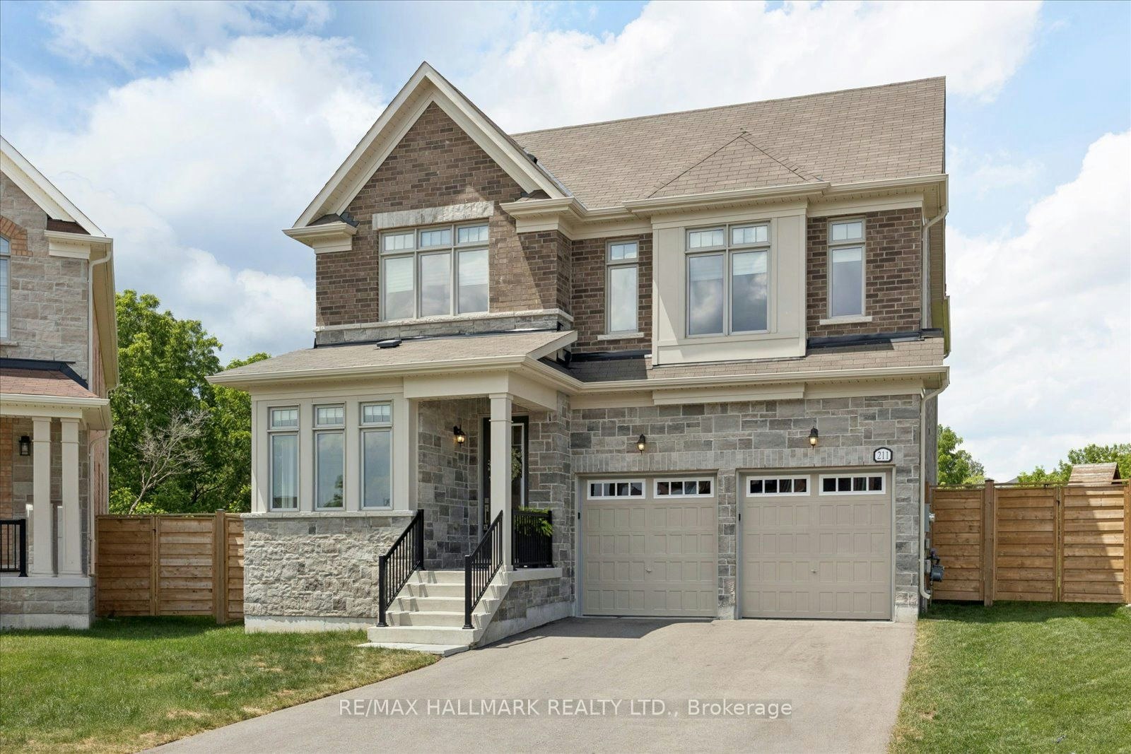 211 Busato Drive, Whitchurch-Stouffville, ON, L4A 4X4