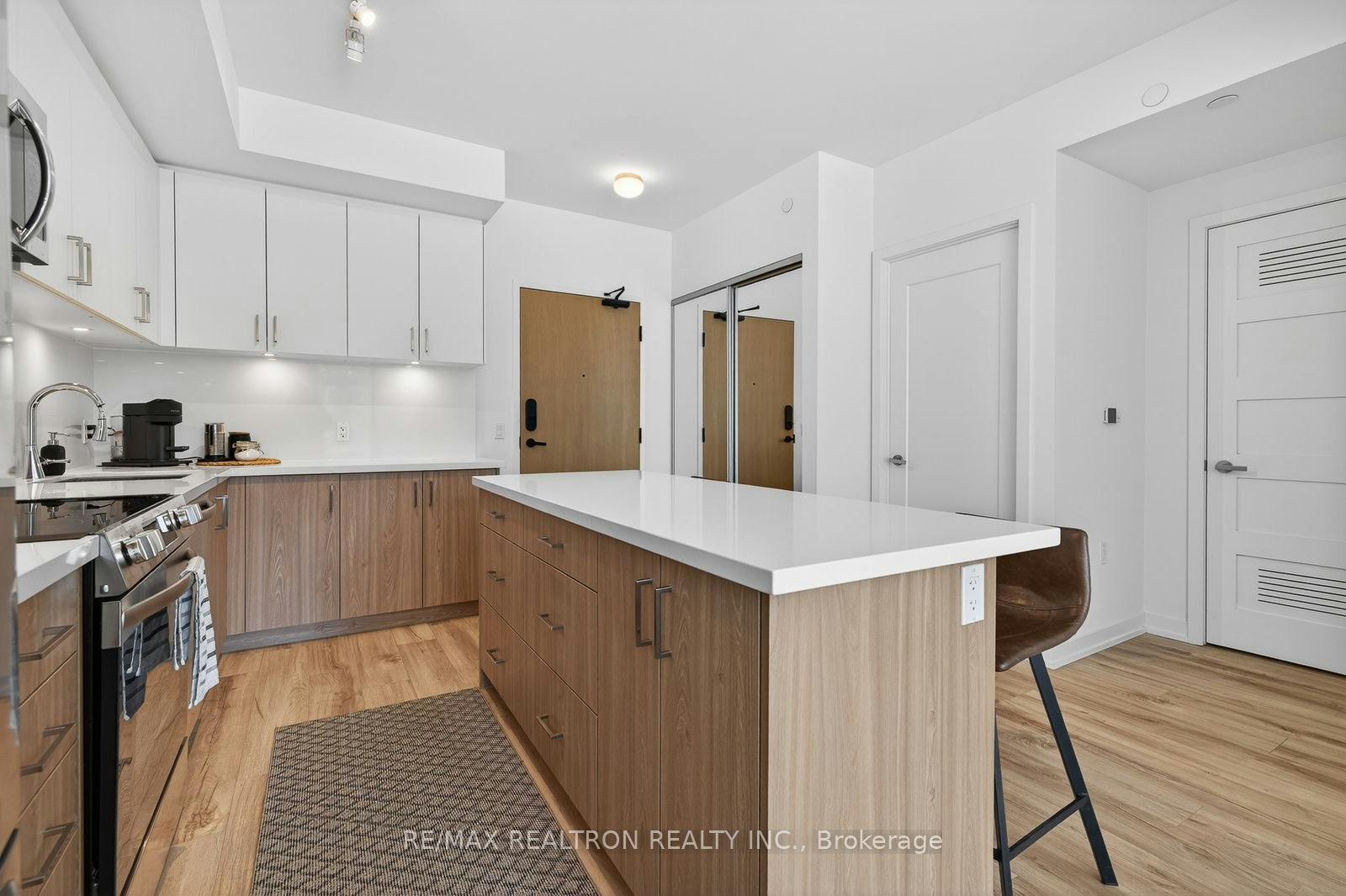 240-333 Sunseeker Avenue, Innisfil, ON, L9R 0R6 - 10
